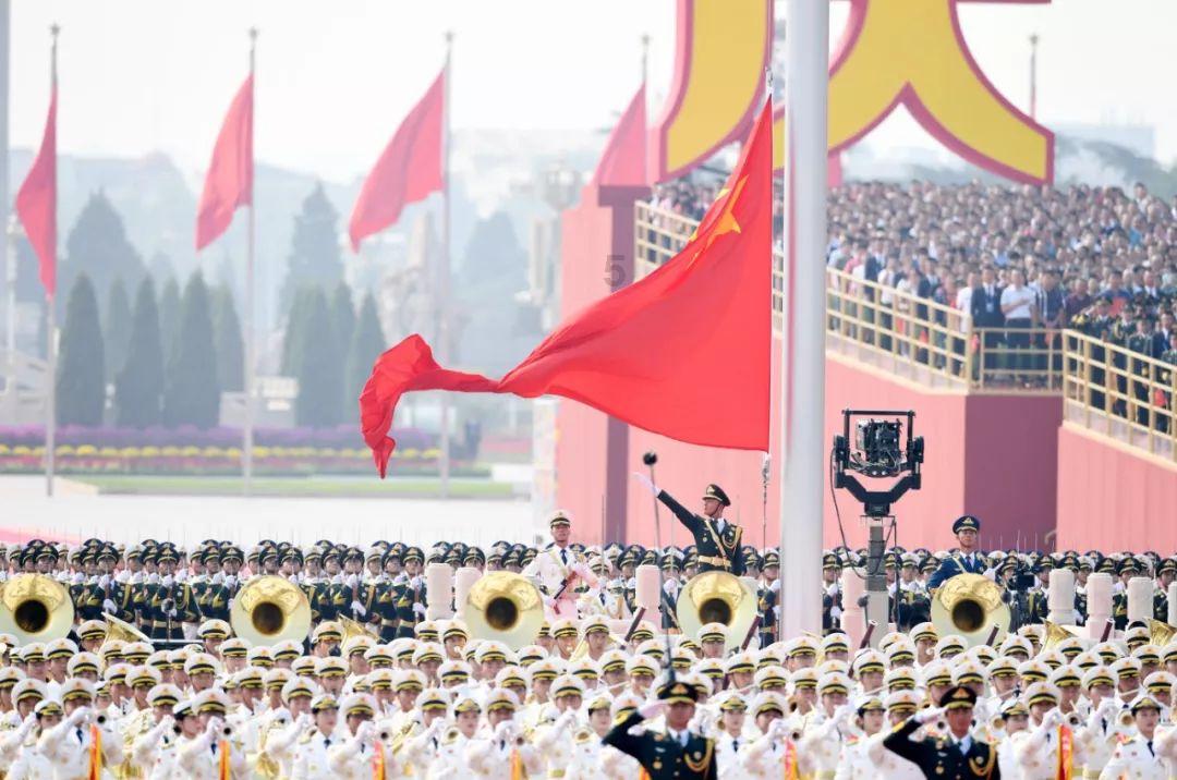 队报:里昂希望冬窗再签一名中场+边锋,有意霍伊别尔和丹朱马