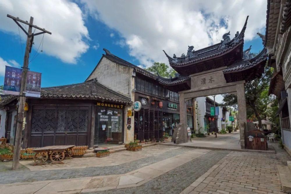 你们有没有怪过父母没给你买车买房？