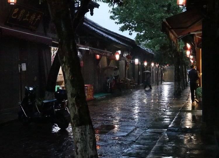 将大通湖区打造成“洞庭虾蟹水草之都”